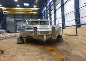 Harlingen-Aluminium-boot-voor-het-stralen.jpg