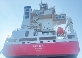 2_960x1281_linda_sweden.jpg